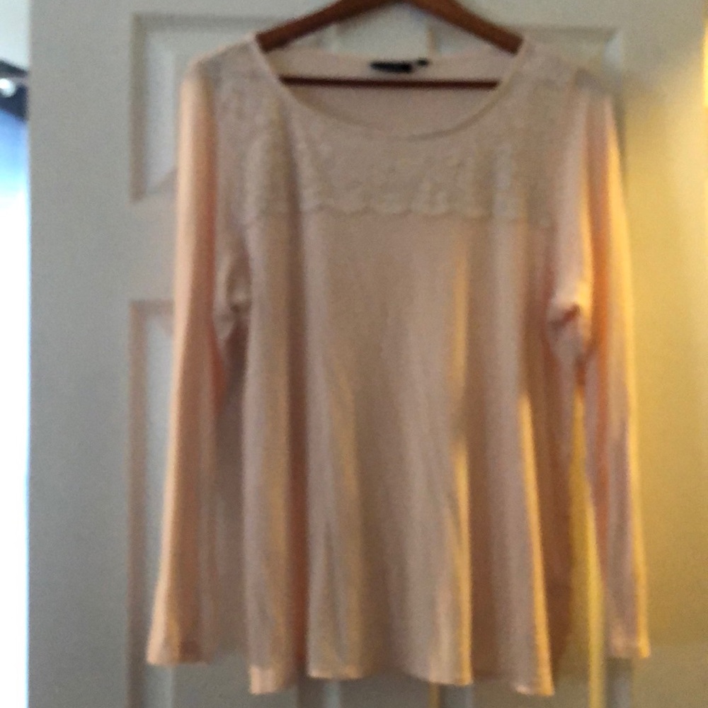 Soft pink long sleeve Apt9 size OX top with lace
